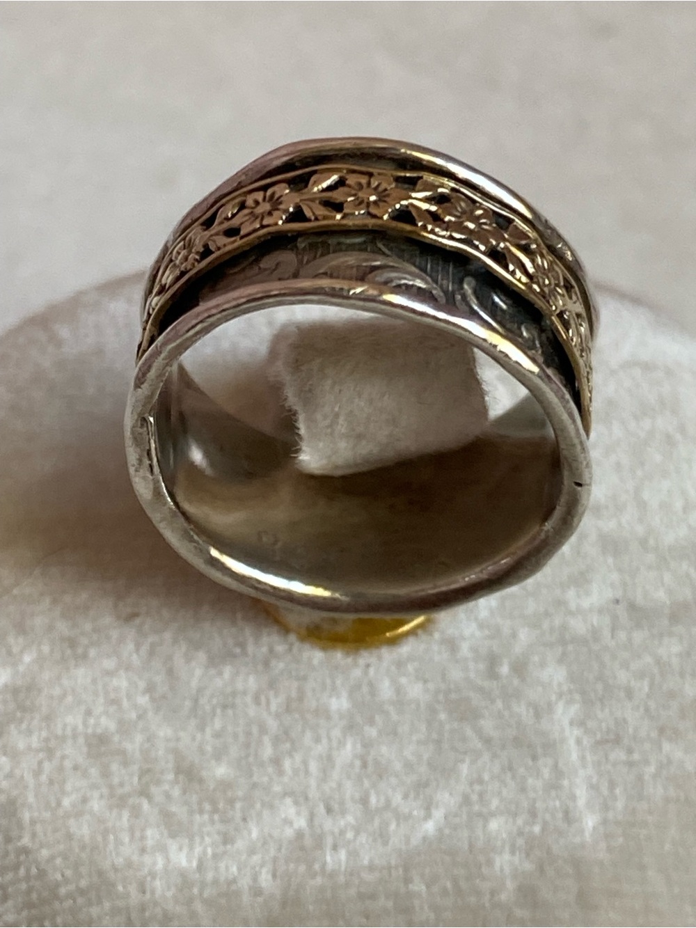 14k Gold & Sterling Floral Spinner Ring - Picture 4 of 9
